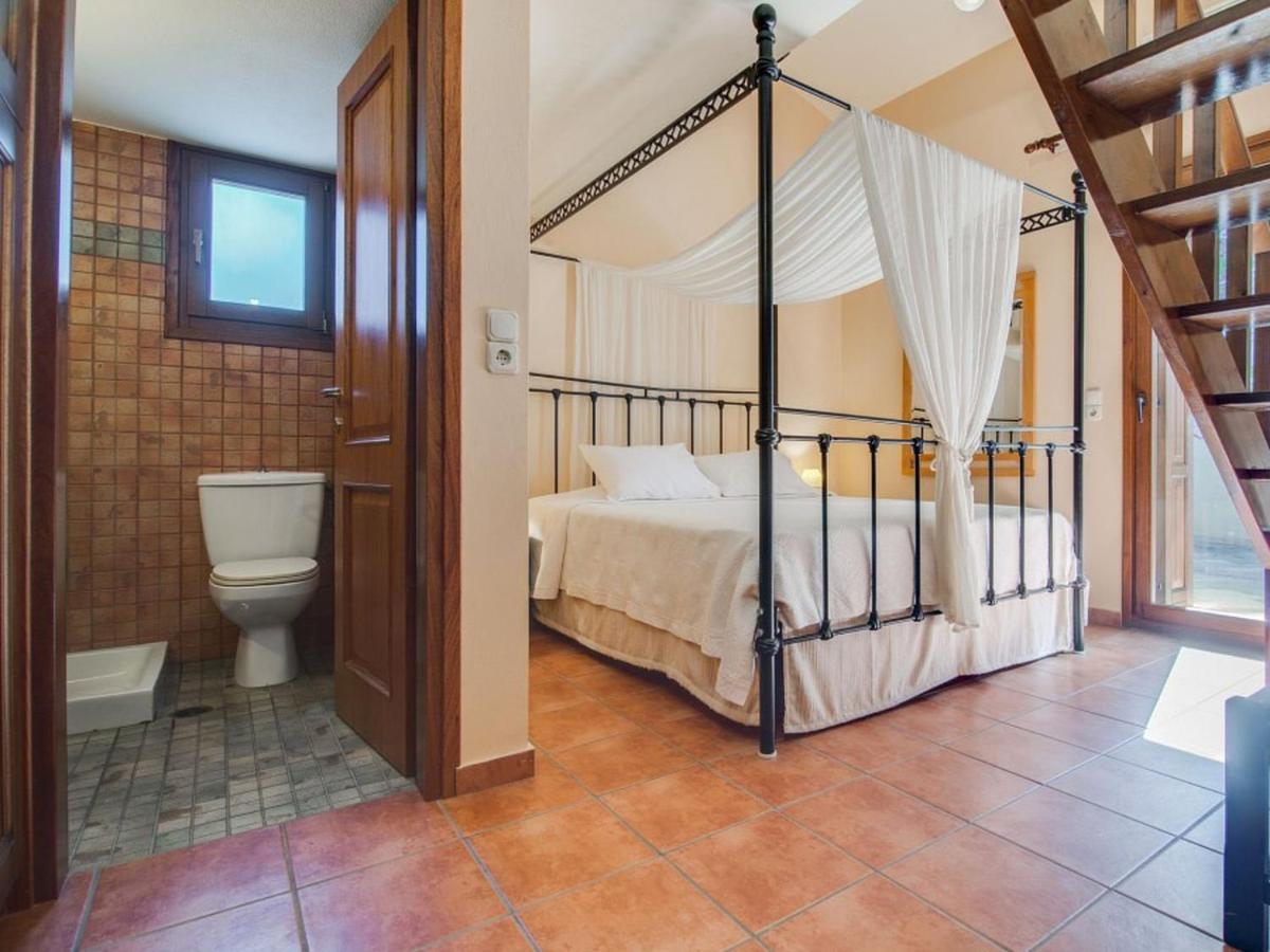 Luxurious Villa In Malades Crete Agios Sillas Exterior photo